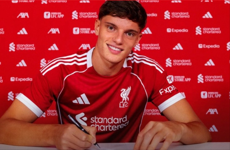 mk体育娱乐-莱奥尼：非常荣幸加盟利物浦，今晚主场观看揭幕战然后开启新征程